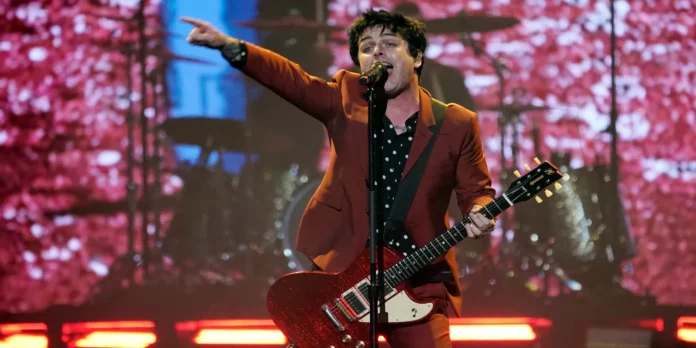 Billie Joe Armstrong Wants to Leave U.S. After Roe Reversal