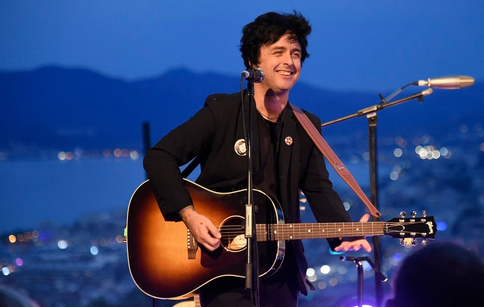Billie Joe Armstrong Wants to Leave U.S. After Roe Reversal