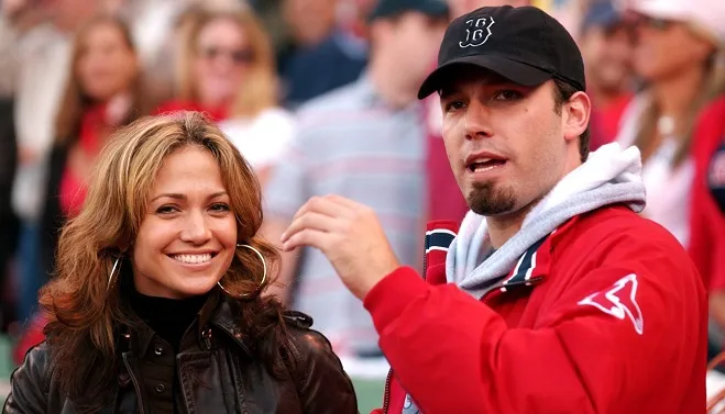Ben Affleck & Jennifer Lopez Link Arms Heading To Melrose Trading Post: Photos