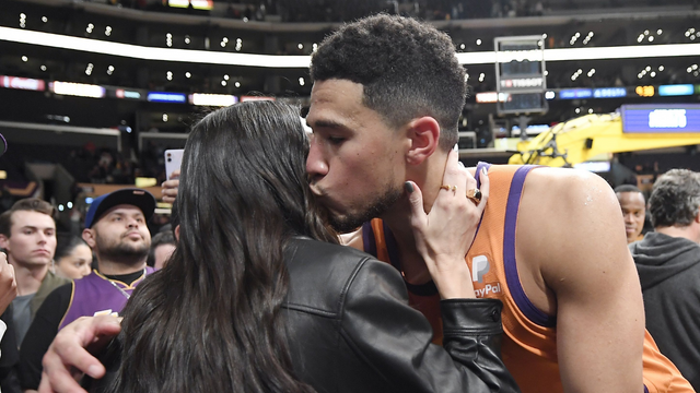 _Kendall Jenner still with Devin Booker