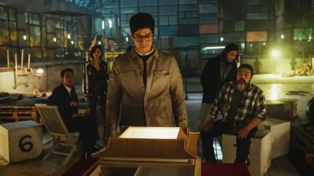  Money Heist: Korea Joint Economic Area Season 2