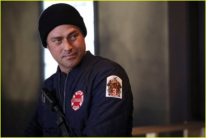 where is taylor kinney now