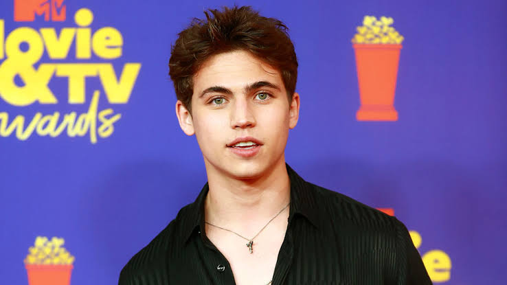 is tanner buchanan single