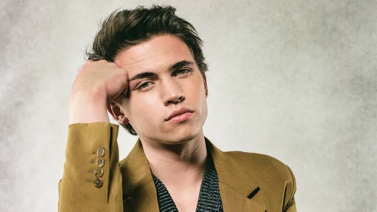 is tanner buchanan single