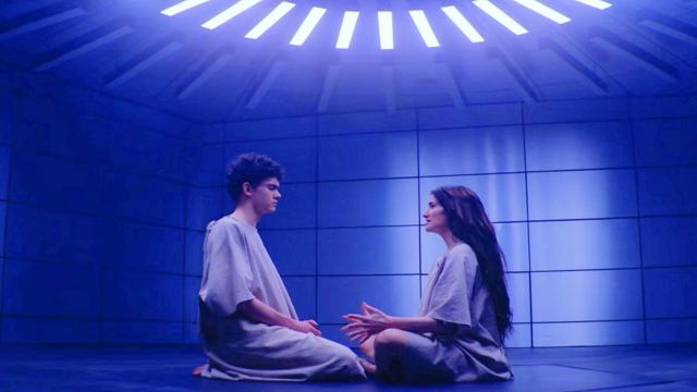 is there a post credit scene in agatha all along